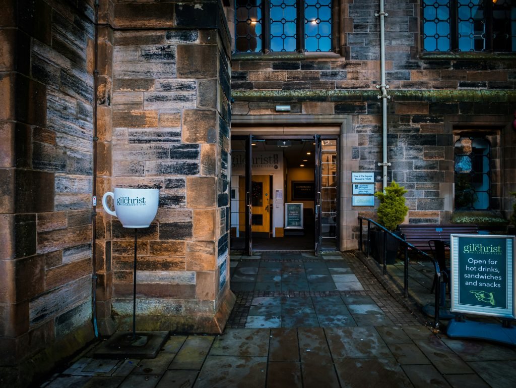 top 5 tips for choosing led mirrors and smart lighting in glasgow